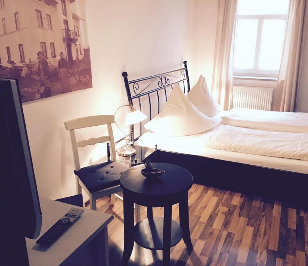 Dorfschaenke Deggendorf Hotel & Apartmenthaus & Biergarten, E-Bike-Verleih Kostenlos エクステリア 写真