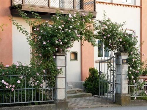 Dorfschaenke Deggendorf Hotel & Apartmenthaus & Biergarten, E-Bike-Verleih Kostenlos エクステリア 写真
